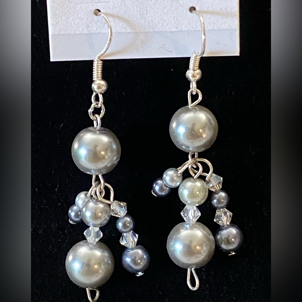 Glass pearl & Swarovski crystal earrings